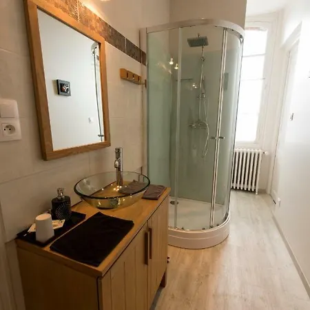 Le Manoir De Bed & Breakfast Crisolles